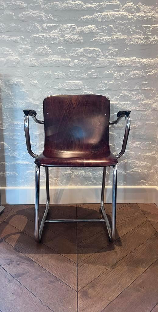 Gispen-stijl eetkamerstoelen met bakeliet armleuningen, Huis en Inrichting, Stoelen, Gebruikt, Vijf, Zes of meer stoelen, Hout