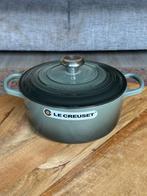 Le Creuset gietijzeren braadpan 24 cm – Thyme, Huis en Inrichting, Ophalen of Verzenden, Nieuw, Gietijzer, Koekenpan of Braadpan