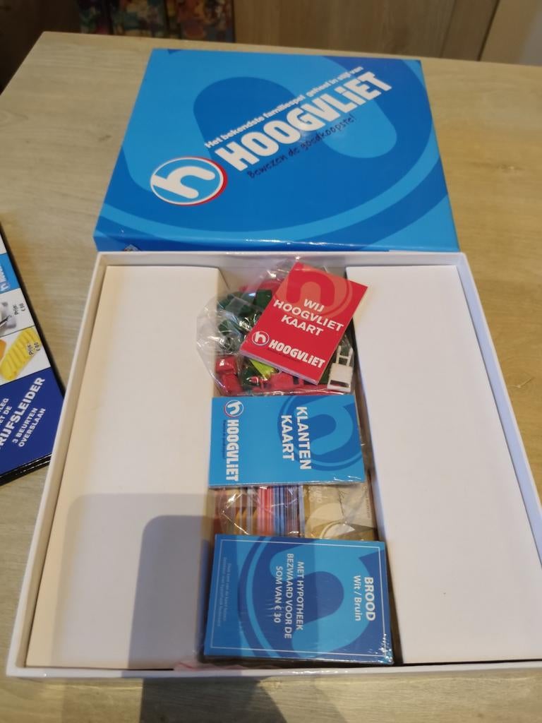 Hoogvliet familiespel - Bewezen de goedkoopste!, Jumbo Spellen, Vijf spelers of meer, Ophalen of Verzenden, Zo goed als nieuw