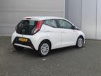 Toyota Aygo 1.0 VVT-i x-play Carplay/Cruise/Camera, Voorwielaandrijving, Stof, Gebruikt, Euro 6