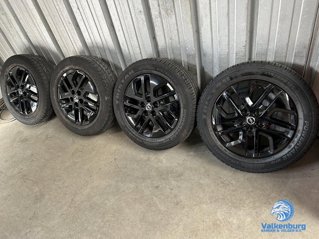 7-8mm! Originele Opel Vivaro 17 inch zwarte velgen 5x114,3 z, Auto-onderdelen, -, -, Banden en Velgen, 17 inch