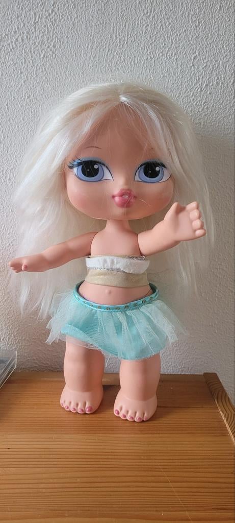 Bratz babypop met wit haar en blauwe ogen, Ophalen of Verzenden