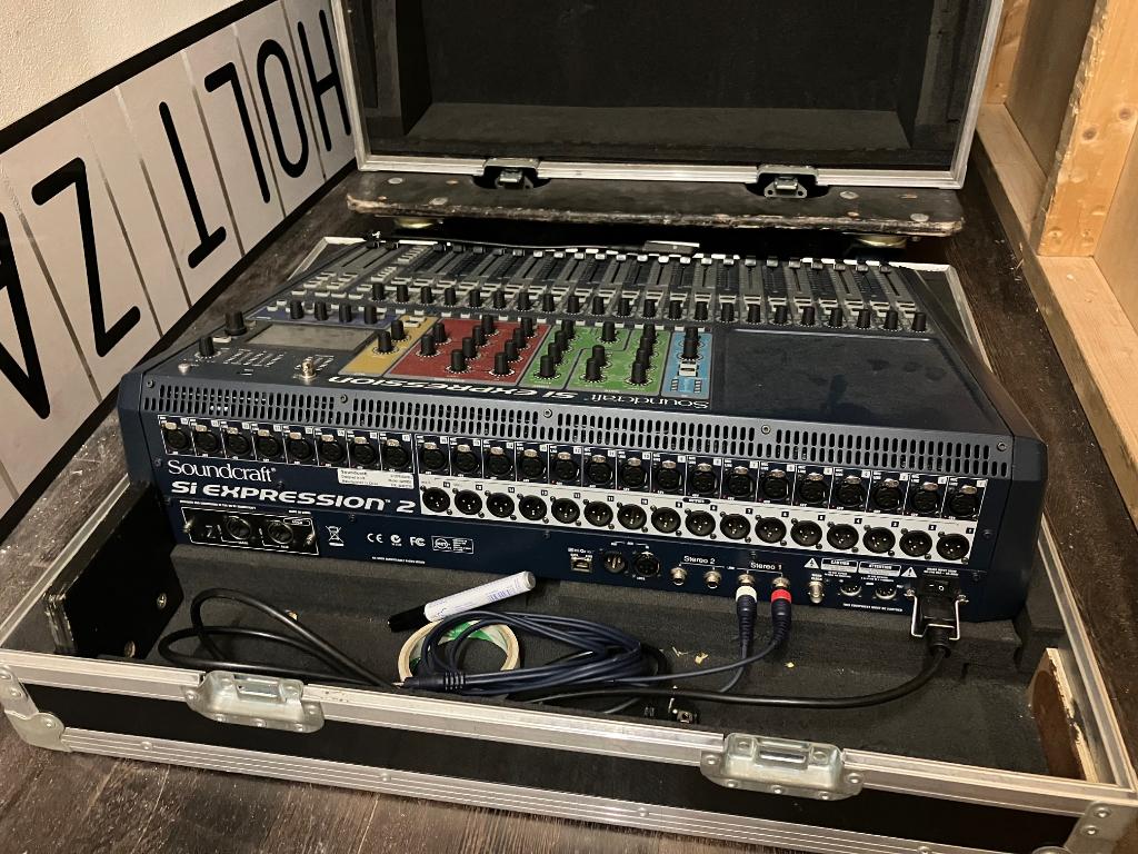 Soundcraft Si Expression + Compact, Muziek en Instrumenten, Mengpanelen, Ophalen, Gebruikt, Soundcraft, Microfooningang