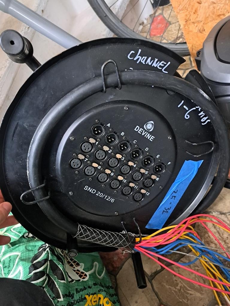 XLR Multikabel Devine SND 20/12/6 - 12 in, 6 uit, Muziek en Instrumenten, Kabels en Stekkers, Ophalen, Gebruikt, Microfoon