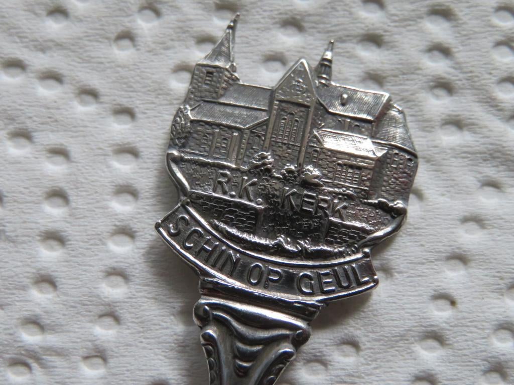 Verzilverd Lepeltje Sint-Mauritiuskerk te Schin op Geul, Overige materialen, Verzenden, Verzilverd, Zo goed als nieuw