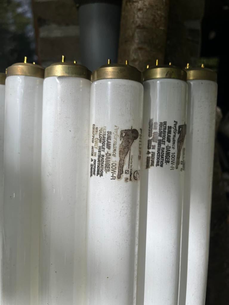 UV lamp zonnebank, Witgoed en Apparatuur, Zonnebanken en Gezichtsbruiners, Ophalen, Zo goed als nieuw, Gezichtsbruiner, Minder dan 10 lampen