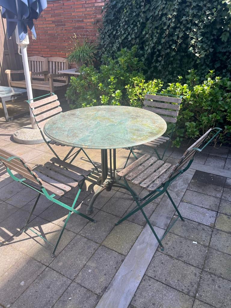 Rond marmeren tuintafeltje /4 stoelen, Tuin en Terras, Tuintafels, Ophalen of Verzenden, Gebruikt, Rond, Overige materialen