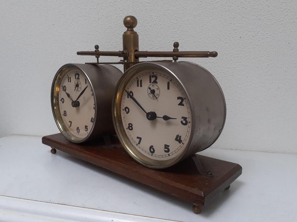 Zeldzame schaakklok rond 1900, Ophalen of Verzenden, Gebruikt