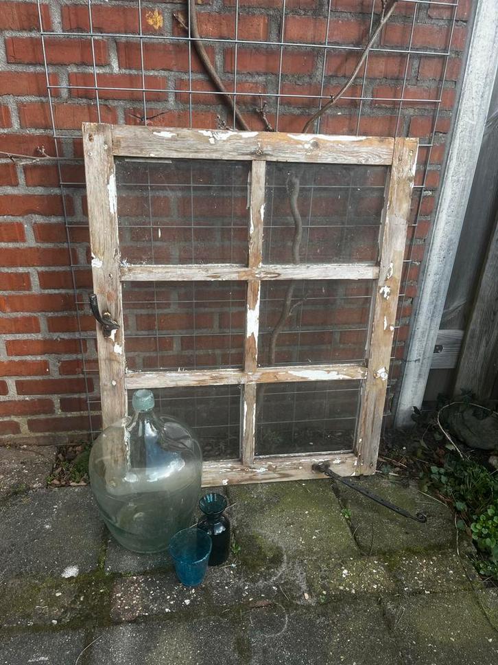 Oud raamkozijn met glas, Antiek en Kunst, Antiek | Glas en Kristal, Ophalen