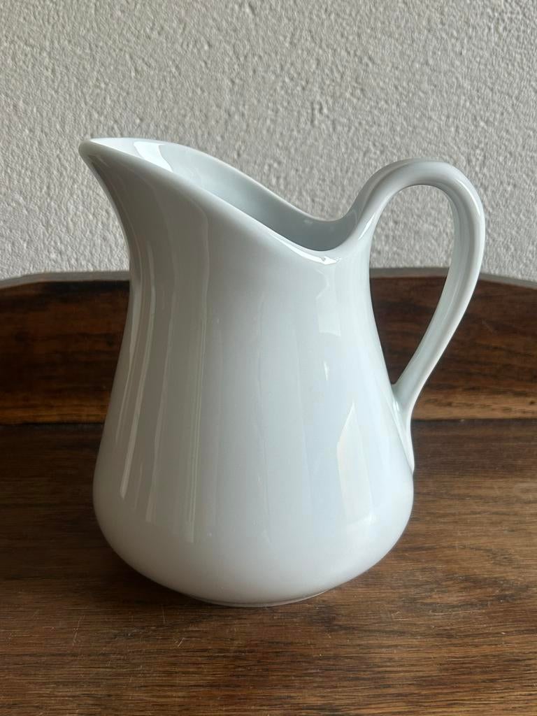 Pillivuyt witte snavel kan, Huis en Inrichting, Keuken | Servies, Ophalen of Verzenden, Zo goed als nieuw, Porselein, Overige stijlen