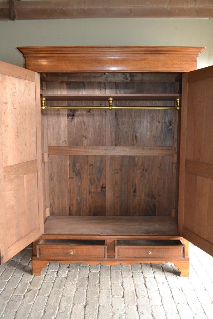 Prachtige strakke antieke eiken Louis Philippe kledingkast., Verzenden