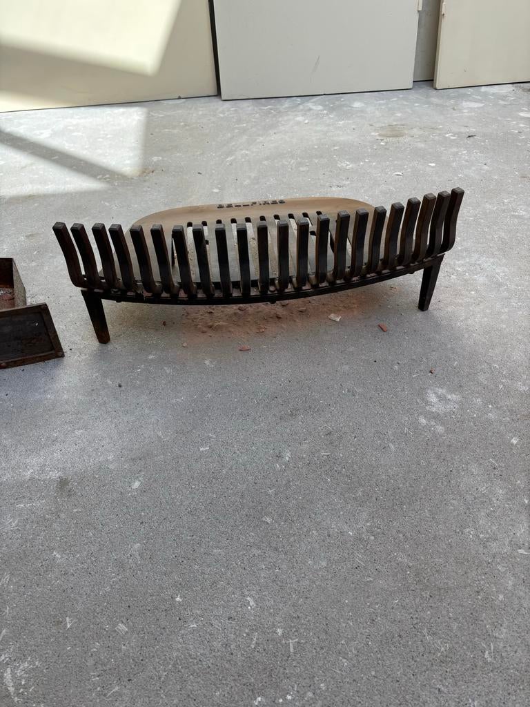 Robuuste gietijzeren vuurkorf voor open haard, Ophalen, Gebruikt, Vrijstaande haard, Houthaard