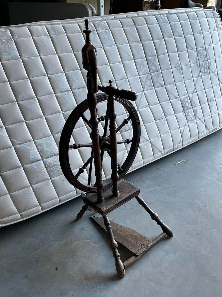 Antieke Staande Spinnewiel, Ophalen of Verzenden, Gebruikt, Spinnewiel