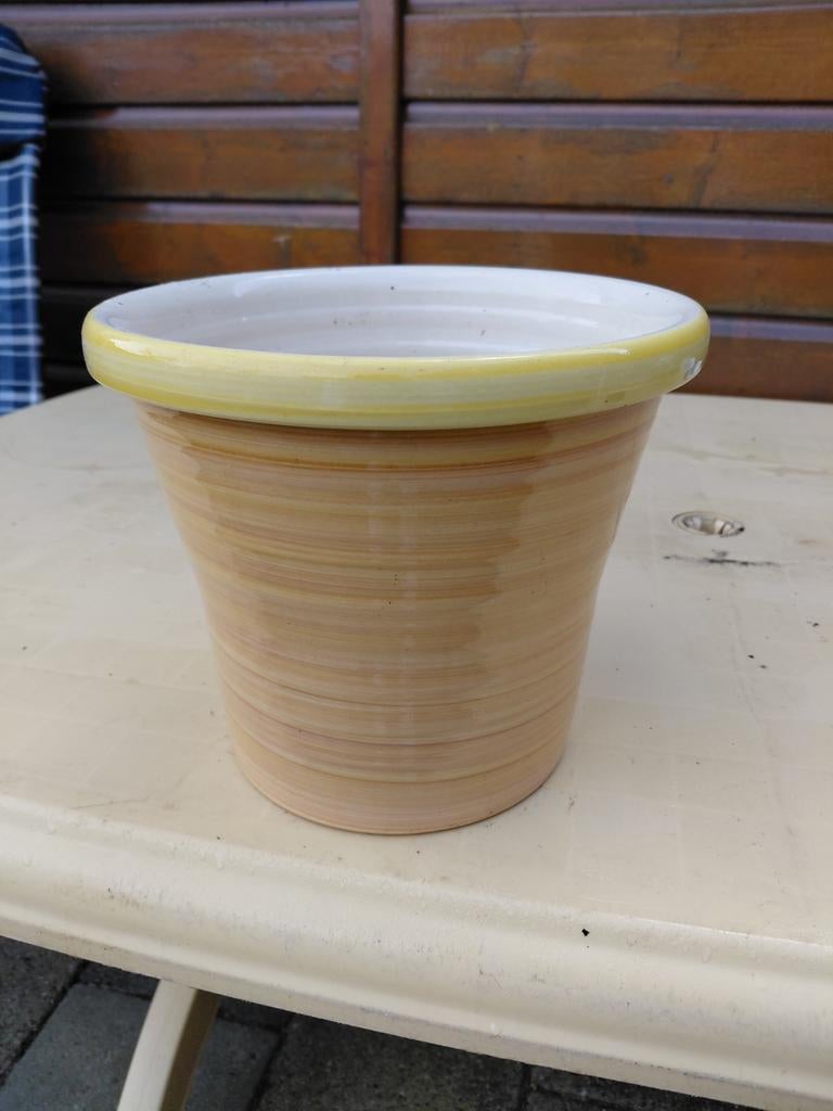 Gele bloempot, keramiek, voor binnen of buiten, Ophalen, Overige materialen, Gebruikt, Minder dan 30 cm