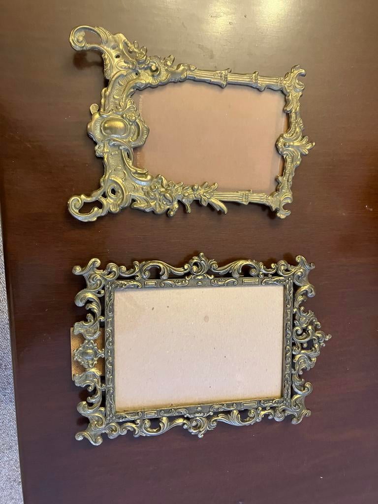 Set van 2 antieke metalen koperen fotolijsten, Huis en Inrichting, Woonaccessoires | Lijsten, Ophalen, Gebruikt, Metaal of Aluminium