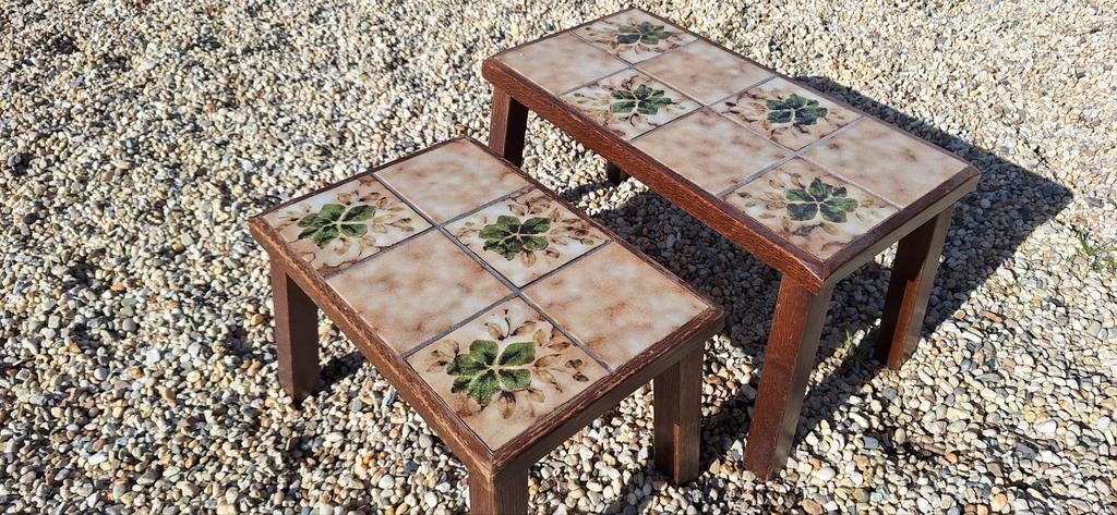 Houten bijzettafeltjes plantentafel tegelblad vintage, Huis en Inrichting, Krukjes, Ophalen, Gebruikt, Hout