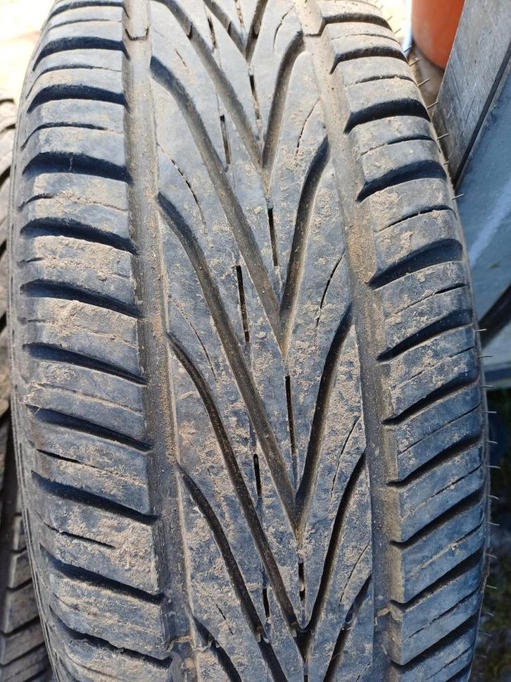 Zomerbanden 195/55/15 vredestein hi-trac, Auto-onderdelen, Banden en Velgen, Band(en), Zomerbanden, 15 inch, 195 mm, Personenwagen