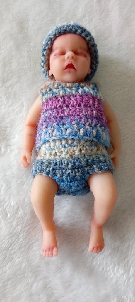 Mini silicone meisje pop, Verzamelen, Ophalen of Verzenden, Zo goed als nieuw, Poppenhuis