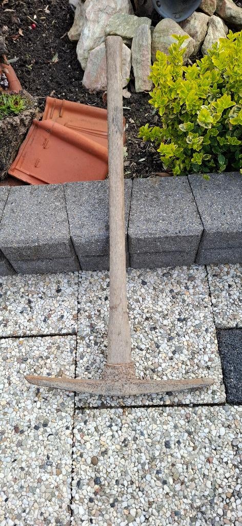 Antiek pikhouweel, Antiek en Kunst, Ophalen