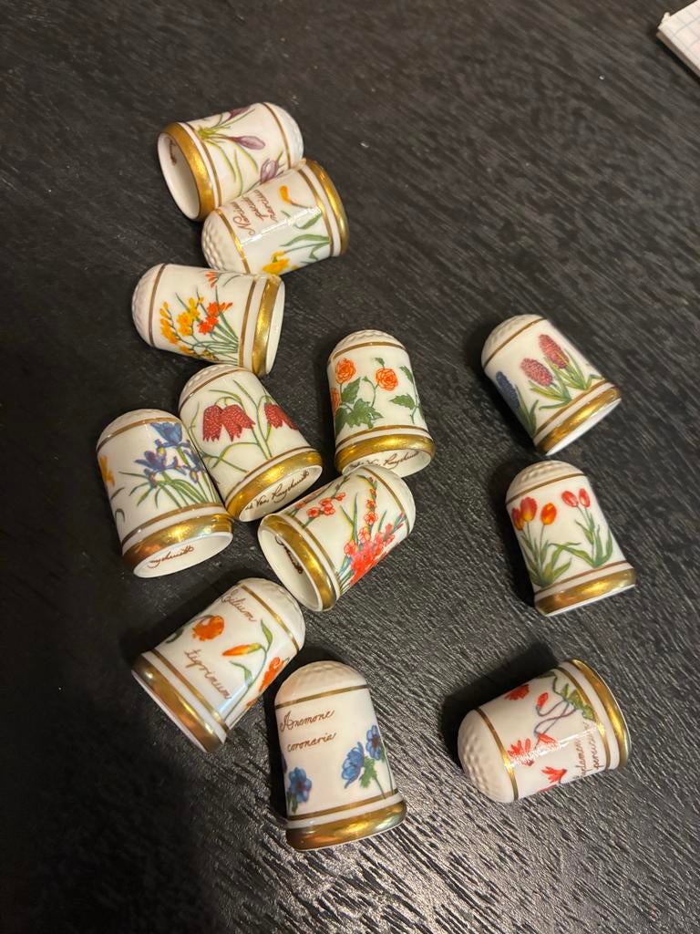 Franklin Mint Vingerhoedjes - 12 Stuks Bloemen Collectie, Ophalen of Verzenden, Gebruikt, Porselein, Buitenland