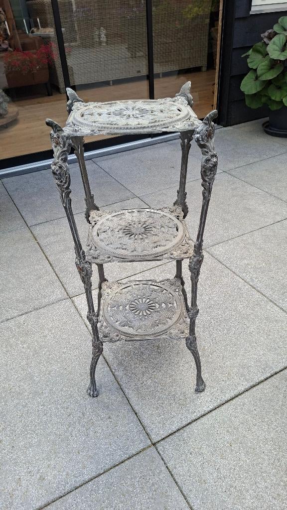 BROCANTE PLANTENTAFEL VAN GIETIJZER, Antiek en Kunst, Ophalen