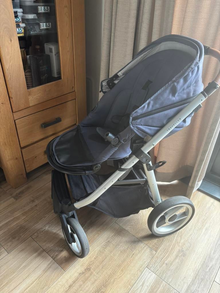 Mutsy traveller blauwe kinderwagen met wieg, Ophalen of Verzenden, Zo goed als nieuw, Voetenzak