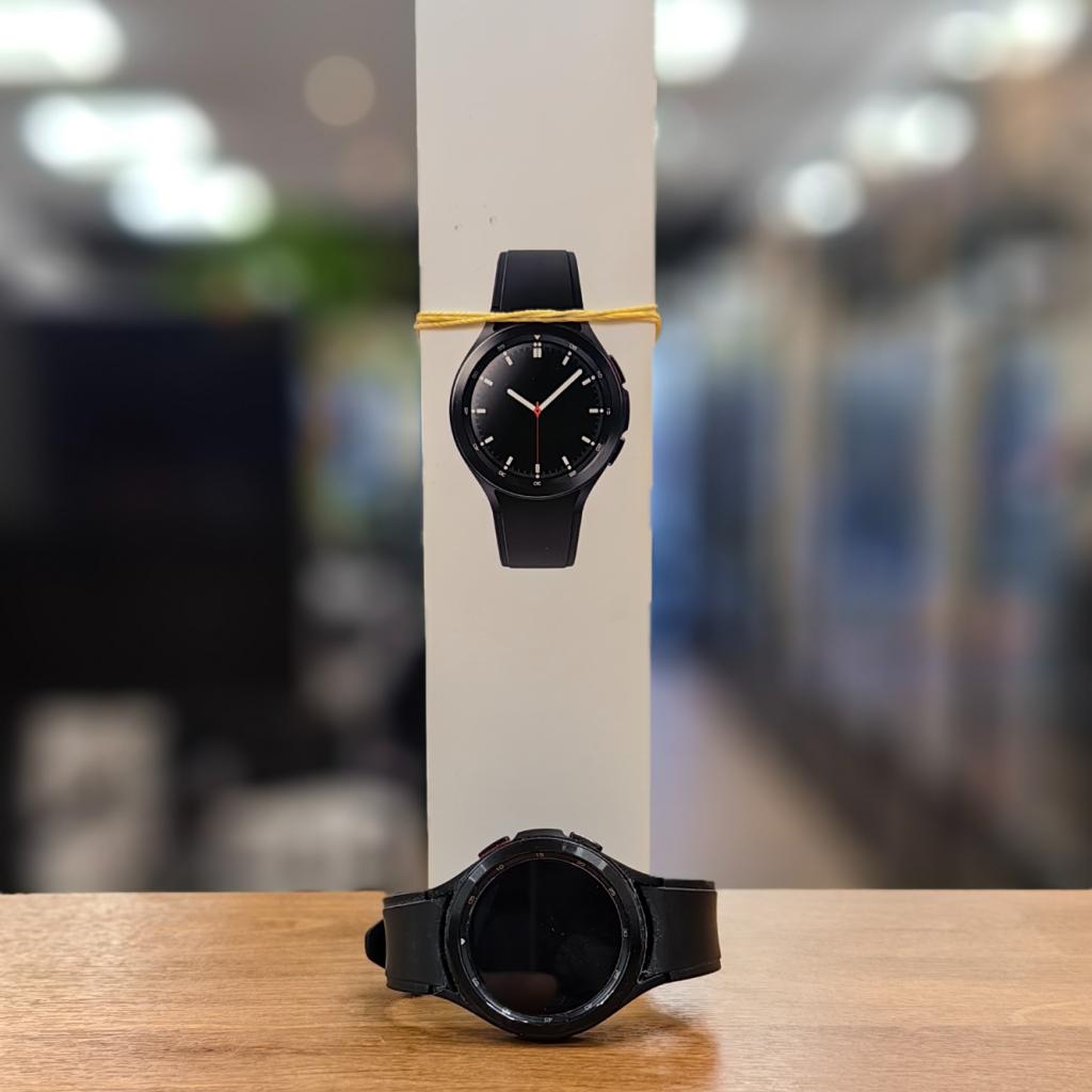 Samsung Galaxy Watch4 Classic 46MM | Zwart - Prima!, Sieraden, Tassen en Uiterlijk, Smartwatches, Zo goed als nieuw