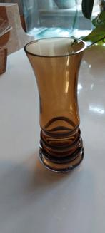 Bruin, glazen vaasje - nr. 15, Verzamelen, Retro, Ophalen of Verzenden, Huis en Inrichting