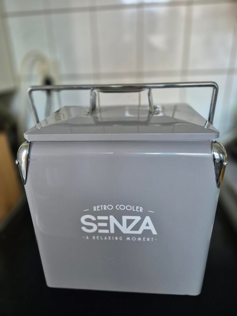 Senza Retro Koelbox - Grijs, Caravans en Kamperen, Koelboxen, Ophalen, Zo goed als nieuw, Koelbox, Koelelement