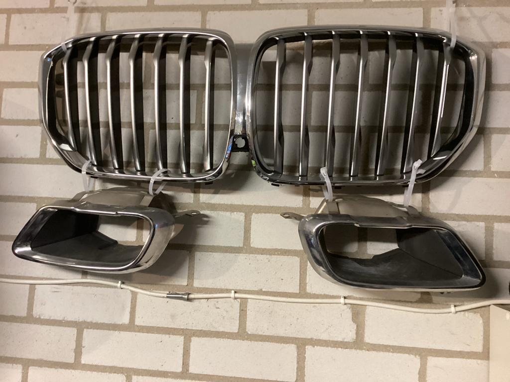 BMW X5 G05 nieren en uitlaat sierstukken, Ophalen of Verzenden, Gebruikt, BMW