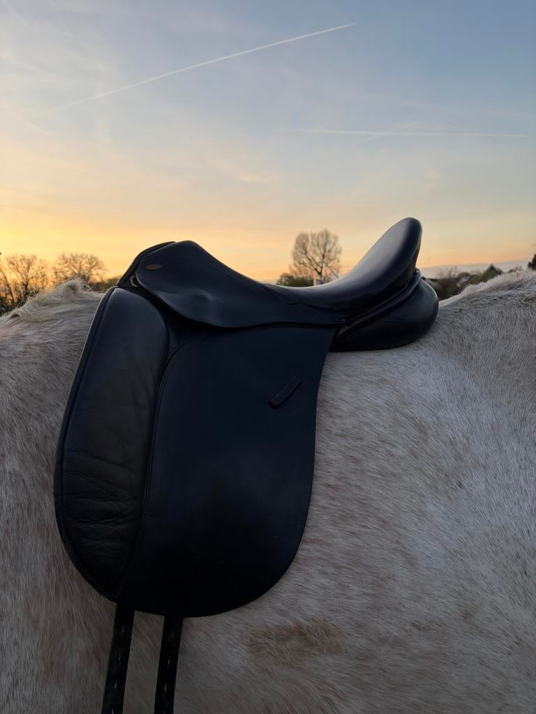 Kentaur penelopa 17,5 inch mw, Dieren en Toebehoren, Paarden en Pony's | Zadels, Ophalen of Verzenden, Zo goed als nieuw, Dressuur