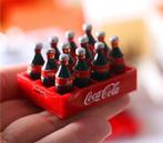 Coca Cola Kratje met 12 losse flesjes Cola, Verzamelen, Poppenhuizen en Toebehoren, Ophalen of Verzenden, Zo goed als nieuw, Poppenhuis