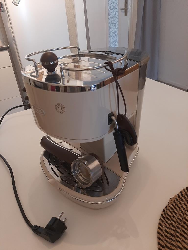 Delonghi Icona Vintage, Witgoed en Apparatuur, Koffiezetapparaten, Ophalen, Zo goed als nieuw, Koffiemachine