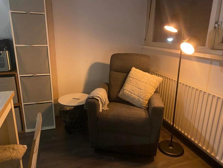 Armchair, Huis en Inrichting, Fauteuils, Zo goed als nieuw, Overige materialen, 75 tot 100 cm, 75 tot 100 cm, Ophalen