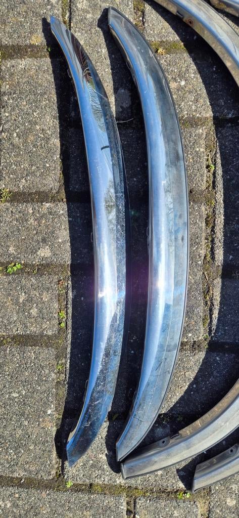 Chromen sier spatborden Mercedes W107, Ophalen of Verzenden, Voor, Spatbord