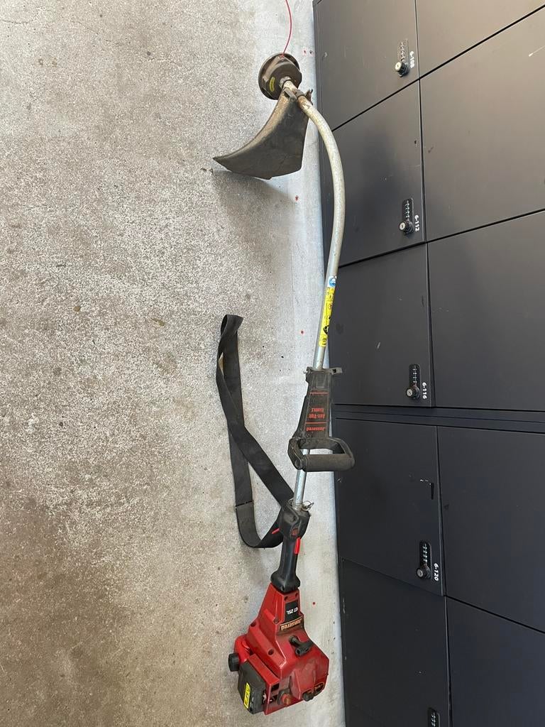 Grastrimmer bosmaaier, Tuin en Terras, Bosmaaiers, Ophalen of Verzenden, Zo goed als nieuw, Benzine