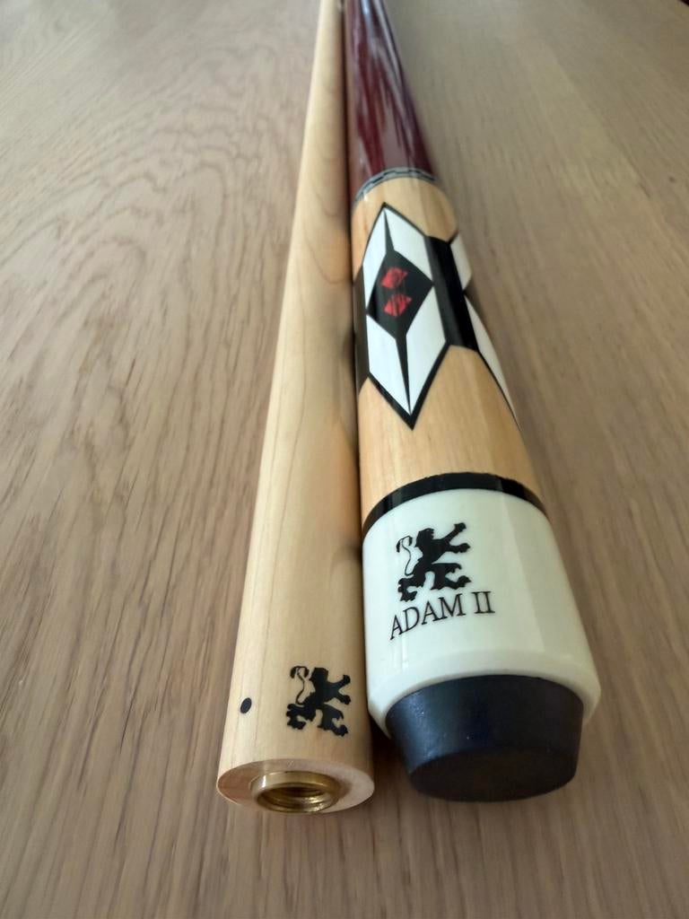 ADAM  Biljartkeu, Ophalen of Verzenden, Zo goed als nieuw, Keu of Ballen