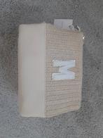 Nieuwe toilettas met letter M, Ophalen of Verzenden, Nieuw