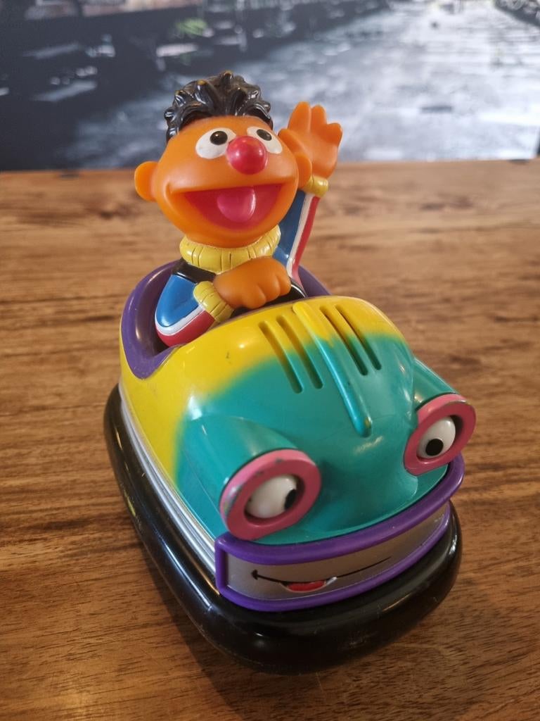 Ernie in botsauto - Sesamstraat speelgoed, Ophalen of Verzenden, Gebruikt