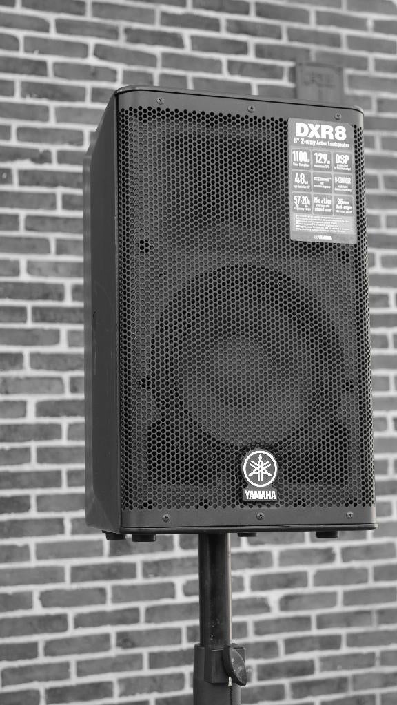 Yamaha dxr8 actieve speaker set, Overige merken, Ophalen of Verzenden, Zo goed als nieuw, 120 watt of meer