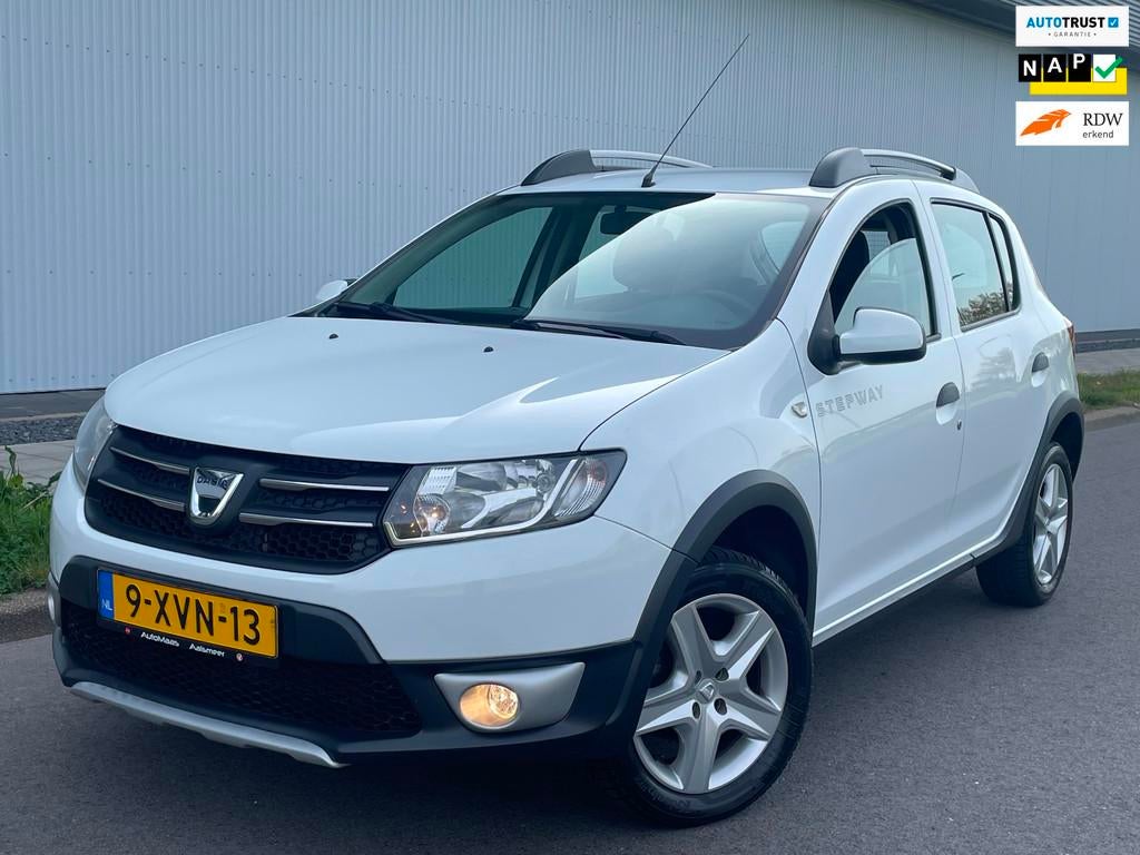Dacia Sandero 0.9 TCe Stepway Lauréate 1e eigenaar Trekhaak, Auto's, Dacia, Voorwielaandrijving, Stof, Gebruikt, 31 €/maand