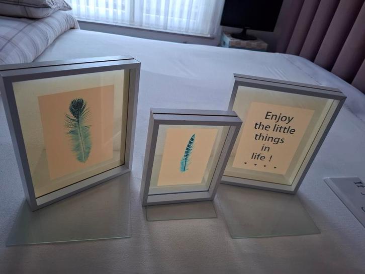 Set van 3 witte fotolijsten/vitrines met glas, Huis en Inrichting, Woonaccessoires | Lijsten, Zo goed als nieuw, Minder dan 50 cm