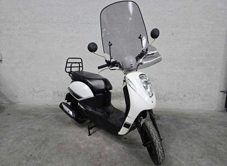 SYM Mio 50i – 2019, Fietsen en Brommers, Scooters | SYM, Zo goed als nieuw, Mio, Benzine, Ophalen