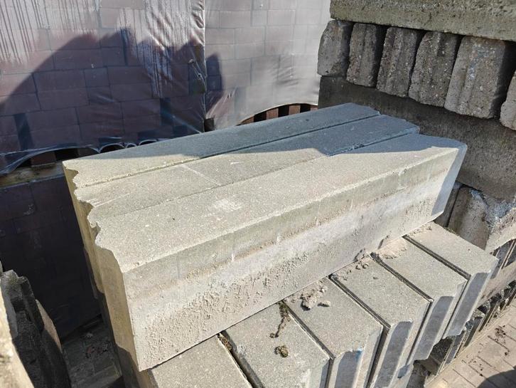Opsluitbanden15x25 B17, Tuin en Terras, Tegels en Klinkers, Gebruikt, Klinkers, Beton, Minder dan 5 m², Ophalen