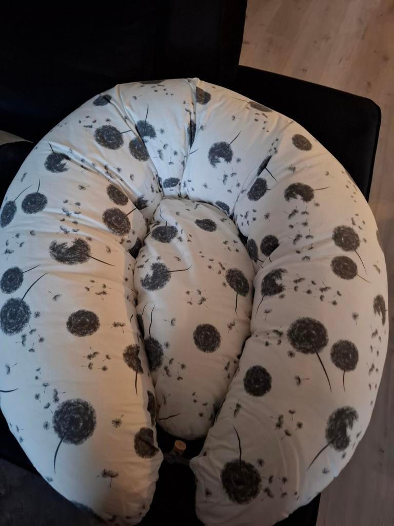 Voedingskussen, Kinderen en Baby's, Babyvoeding en Toebehoren, Ophalen of Verzenden, Zo goed als nieuw, Voedingskussen