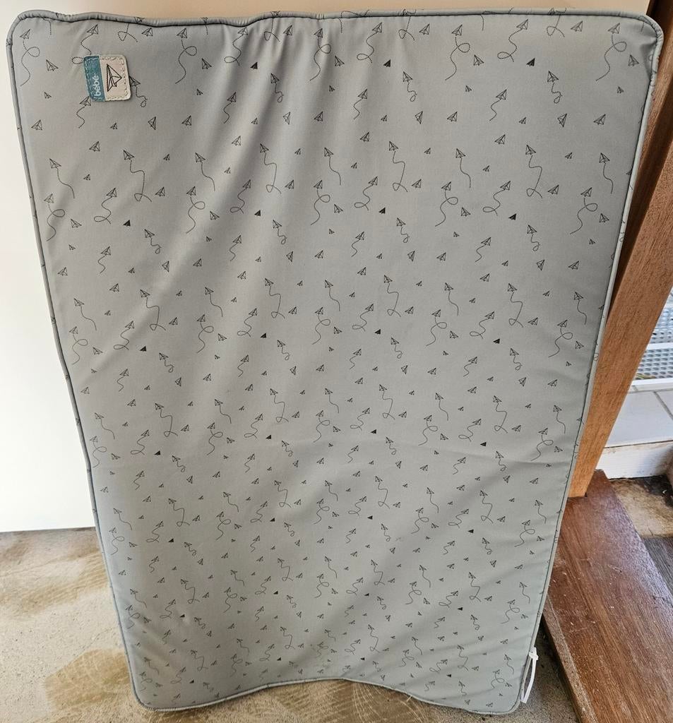 Bébé-jou aankleedkussen met 5 aankleedkussenhoezen, Ophalen of Verzenden, Zo goed als nieuw, Aankleedkussen