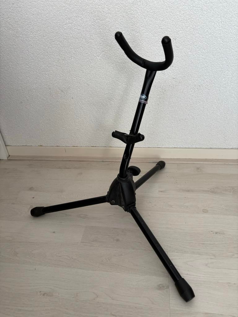 Alt saxofoon standaard, Ophalen of Verzenden, Gebruikt, Instrumentstandaard, Saxofoon