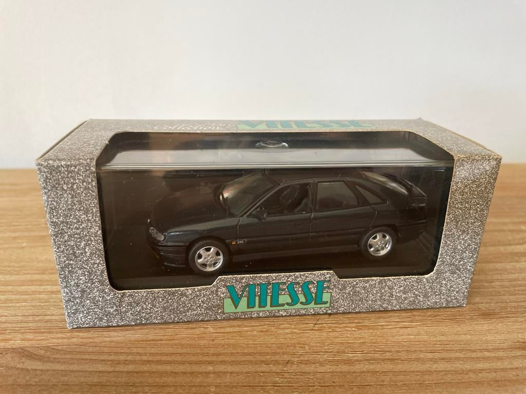 Vitesse Renault Safrane 1993 RXE V6I modelauto, Hobby en Vrije tijd, Modelauto's | 1:43, Ophalen of Verzenden, Zo goed als nieuw