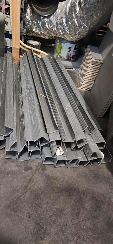 Kunststof Klemprofielen Trapbescherming (28 stuks), Doe-het-zelf en Verbouw, Plinten en Afwerking, Gebruikt, Overige typen, Kunststof