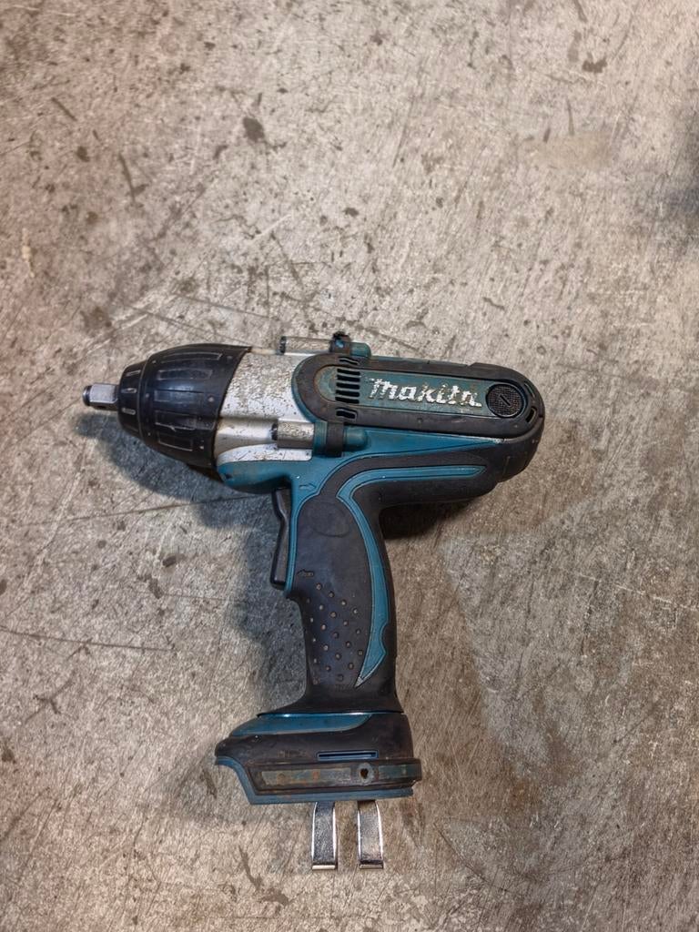 Makita DTW450 accu Slagmoersleutel 18v body, Ophalen of Verzenden, Gebruikt